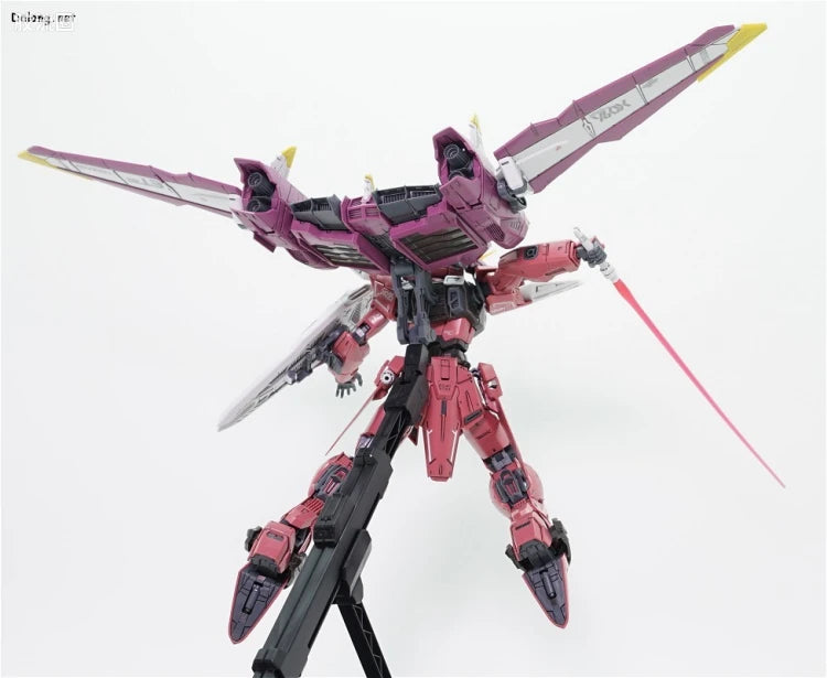 Bandai MG 1/100 ZGMF-X09A Justice Gundam
