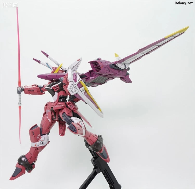 Bandai MG 1/100 ZGMF-X09A Justice Gundam