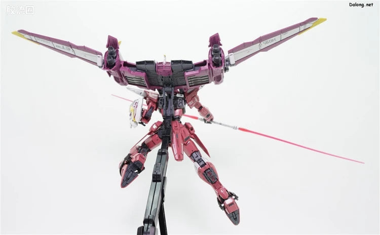 Bandai MG 1/100 ZGMF-X09A Justice Gundam