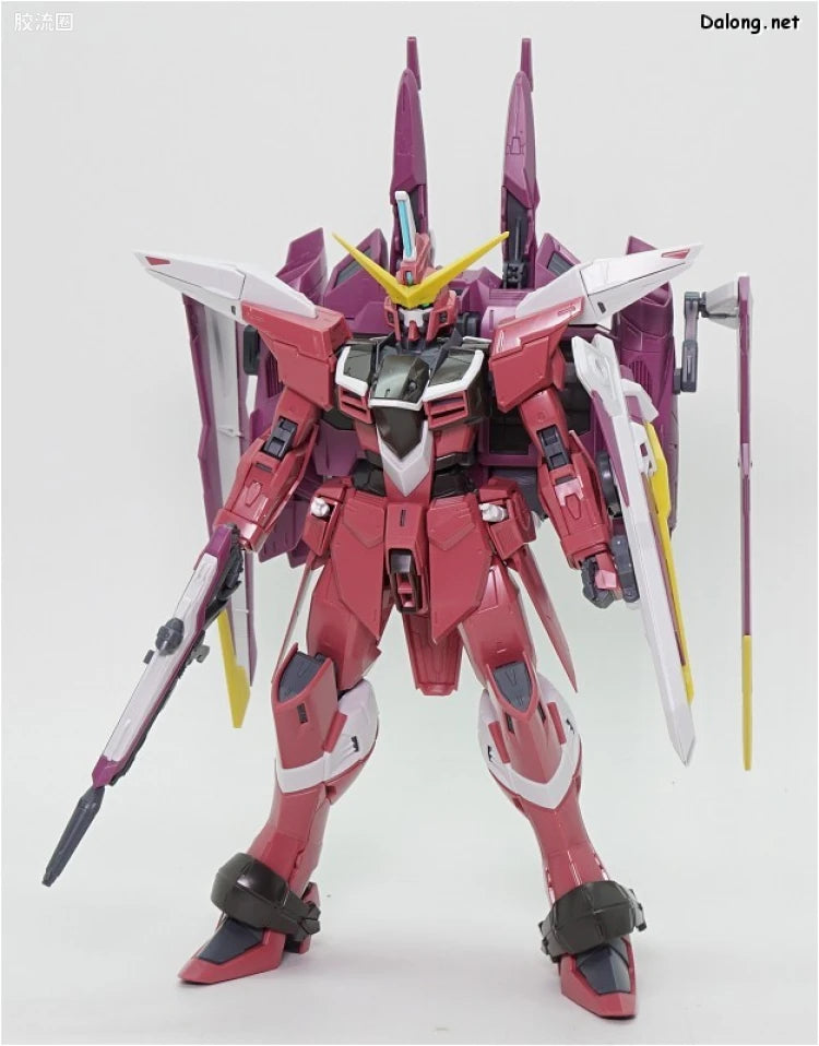 Bandai MG 1/100 ZGMF-X09A Justice Gundam