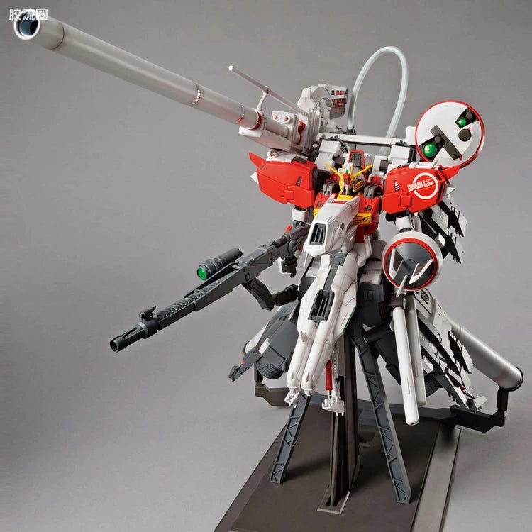 Bandai MG 1/100 PLAN303E Deep Striker