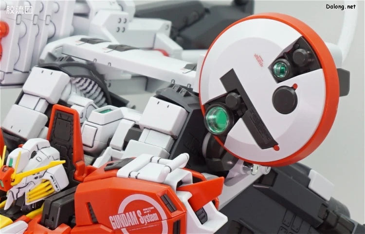 Bandai MG 1/100 PLAN303E Deep Striker