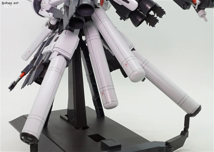 Bandai MG 1/100 PLAN303E Deep Striker