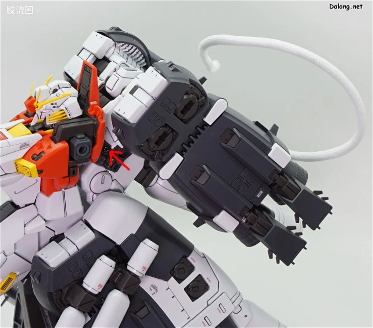 Bandai MG 1/100 PLAN303E Deep Striker