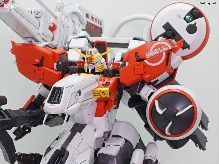Bandai MG 1/100 PLAN303E Deep Striker