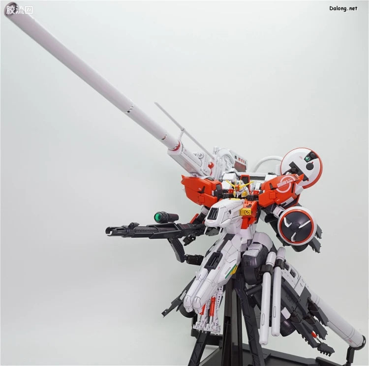 Bandai MG 1/100 PLAN303E Deep Striker