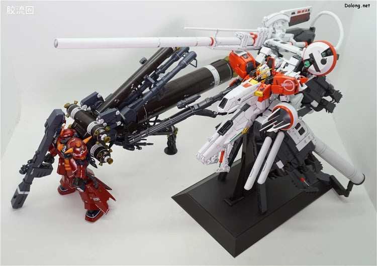 Bandai MG 1/100 PLAN303E Deep Striker