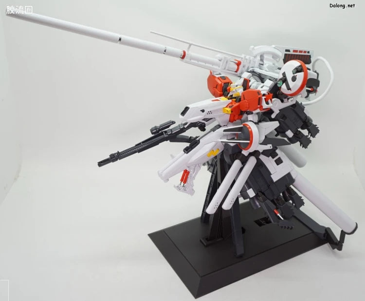 Bandai MG 1/100 PLAN303E Deep Striker
