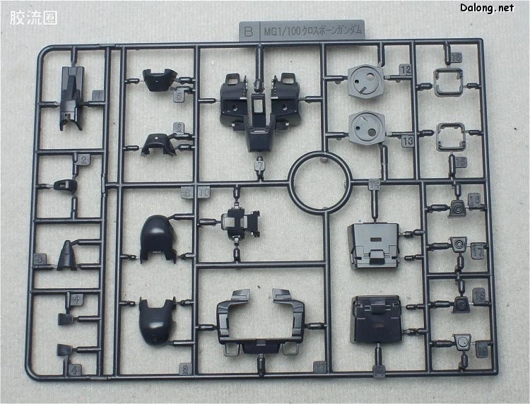 P-Bandai MG 1/100 XM-X2 Crossbone Gundam X-2 Ver.Ka