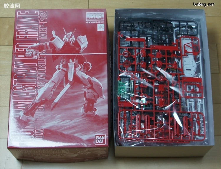 P-Bandai MG 1/100 Gundam Astray Red Frame
