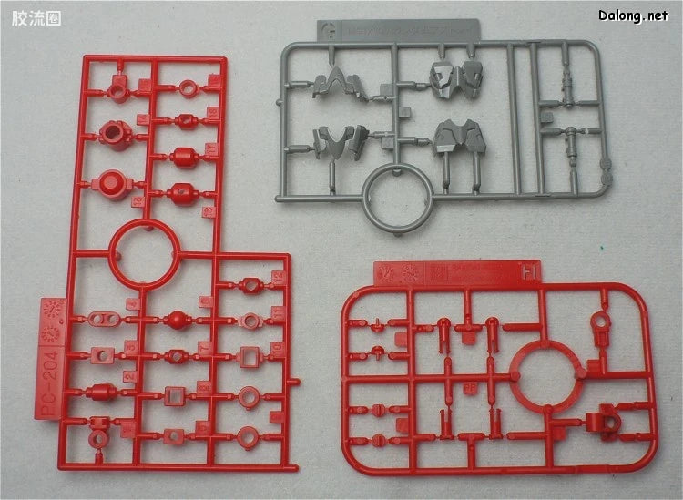 P-Bandai MG 1/100 Gundam Astray Red Frame