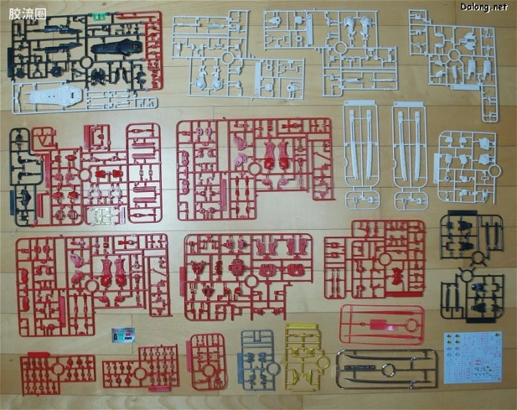 P-Bandai MG 1/100 Gundam Astray Red Frame