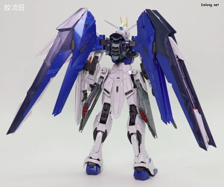 P-Bandai MG 1/100 Freedom Gundam Ver.2.0 Full Burst Mode (Special Coating Ver.)