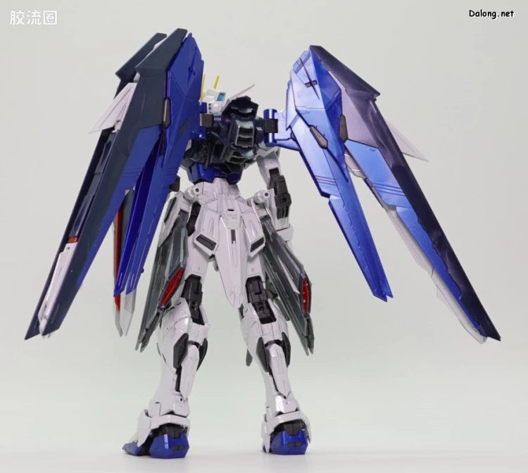 P-Bandai MG 1/100 Freedom Gundam Ver.2.0 Full Burst Mode (Special Coating Ver.)