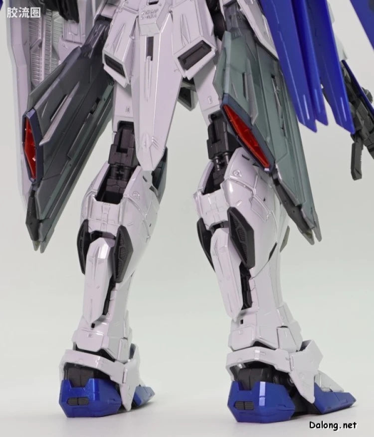 P-Bandai MG 1/100 Freedom Gundam Ver.2.0 Full Burst Mode (Special Coating Ver.)