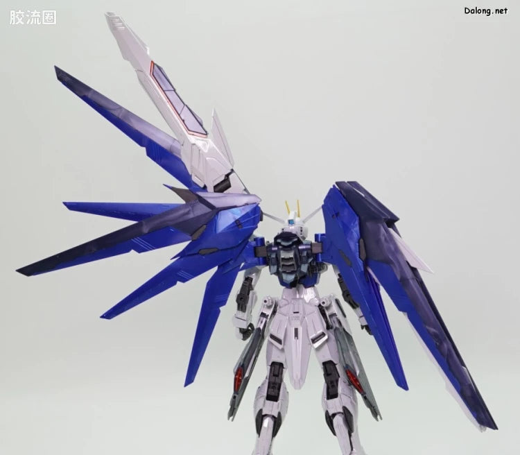 P-Bandai MG 1/100 Freedom Gundam Ver.2.0 Full Burst Mode (Special Coating Ver.)