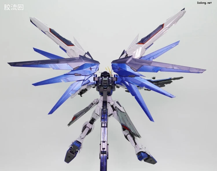 P-Bandai MG 1/100 Freedom Gundam Ver.2.0 Full Burst Mode (Special Coating Ver.)
