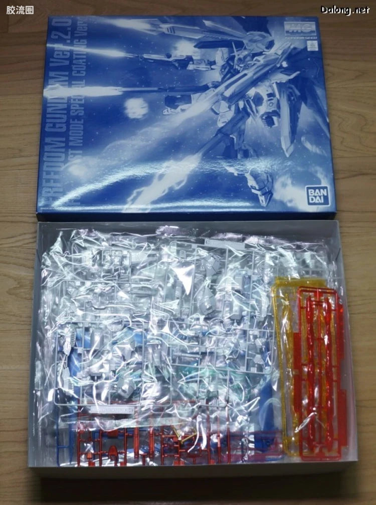 P-Bandai MG 1/100 Freedom Gundam Ver.2.0 Full Burst Mode (Special Coating Ver.)