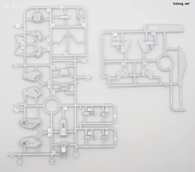 P-Bandai MG 1/100 GAT-X105+AQM/E-YM1 Perfect Strike Gundam (Special Coating Ver.)