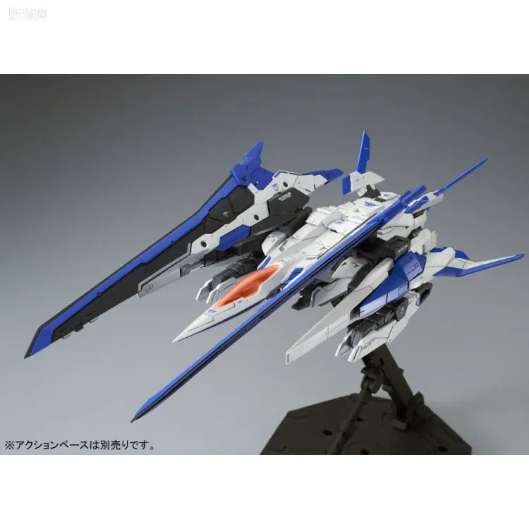 P-Bandai MG 1/100 GN-0000+GNR-010/XN 00 XN Raiser