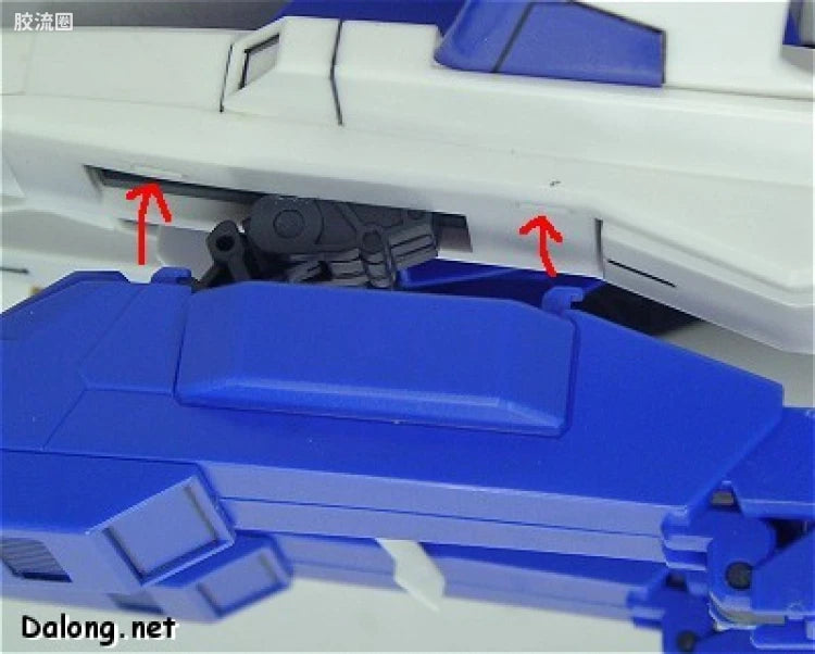 Bandai MG 1/100 FXA-05D/RX-178 Super Gundam