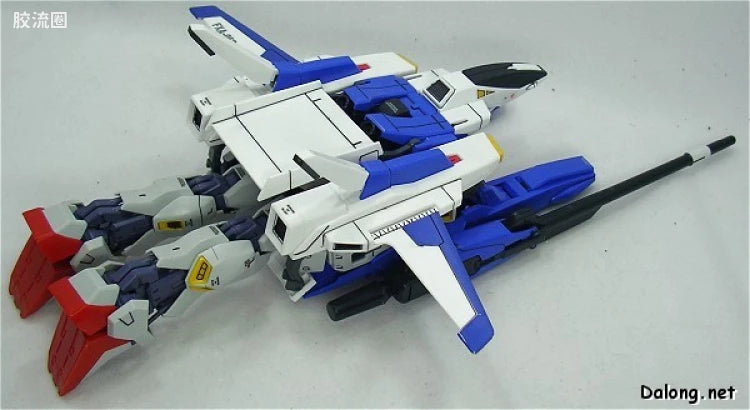 Bandai MG 1/100 FXA-05D/RX-178 Super Gundam
