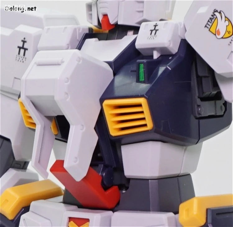 P-Bandai MG 1/100 RX-121-1 Gundam TR-1 [Hazel Custom]