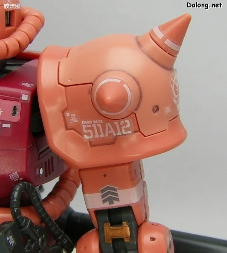 Bandai RG 1/144 MS-06S Zaku II Char's Custom