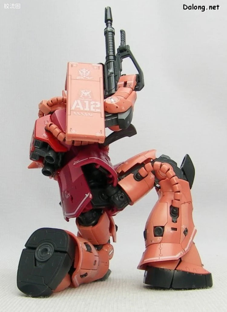 Bandai RG 1/144 MS-06S Zaku II Char's Custom