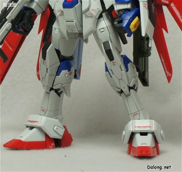 Bandai RG 1/144 ZGMF-X42S Destiny Gundam