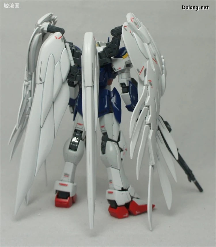 Bandai RG 1/144 XXXG-00W0 Wing Gundam Zero EW