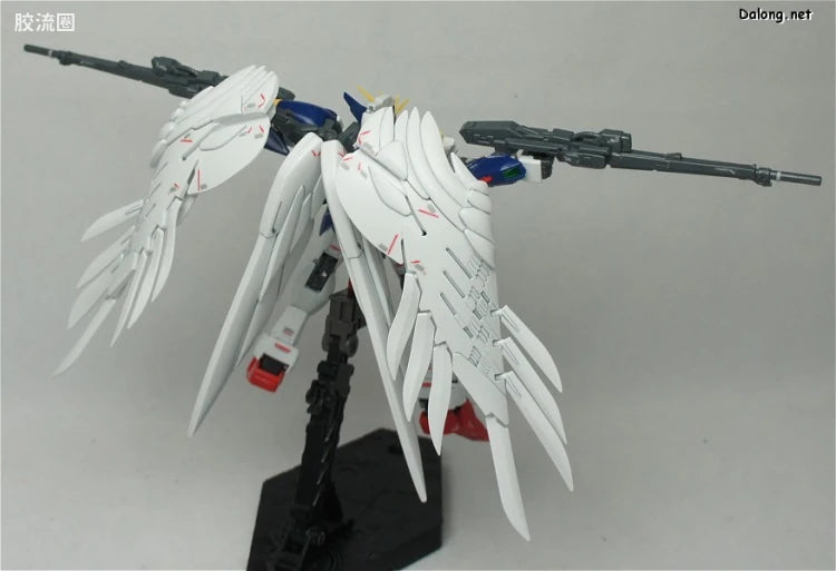 Bandai RG 1/144 XXXG-00W0 Wing Gundam Zero EW