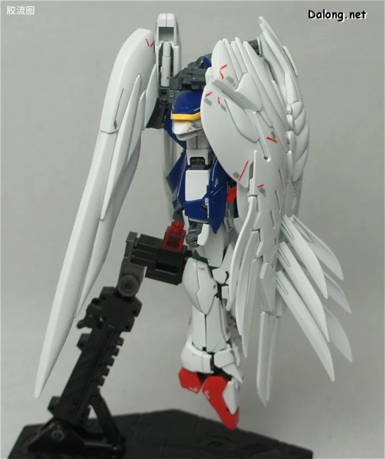 Bandai RG 1/144 XXXG-00W0 Wing Gundam Zero EW