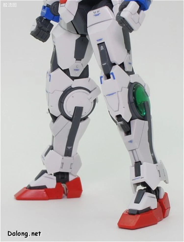 Bandai RG 1/144 GN-0000+GNR-010 00 Raiser