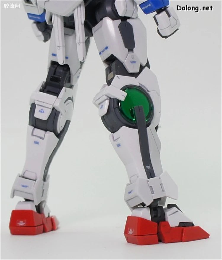 Bandai RG 1/144 GN-0000+GNR-010 00 Raiser