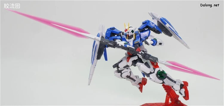 Bandai RG 1/144 GN-0000+GNR-010 00 Raiser