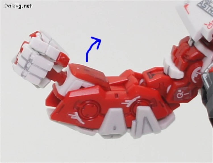 Bandai RG 1/144 MBF-P02 Gundam Astray Red Frame