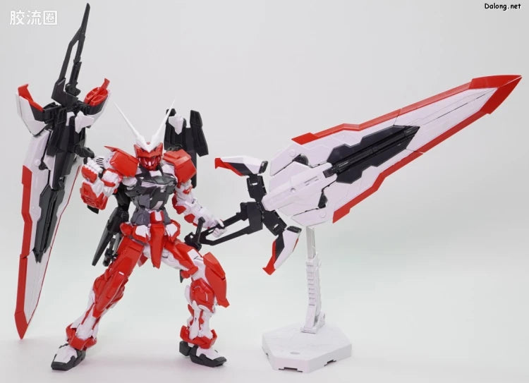 P-Bandai MG 1/100 MBF-02VV Gundam Astray Turn Red