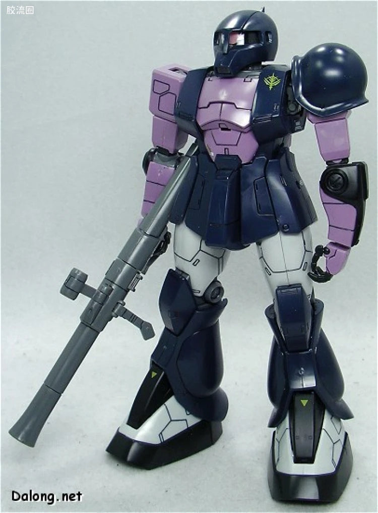Bandai MG 1/100 MS-05B Zaku I (Black Tri-Stars)