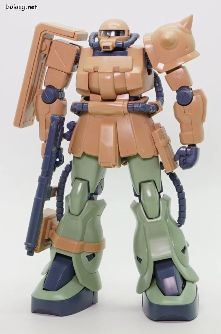P-Bandai MG 1/100 MS-06F-2 Zaku II F2 (Kimberlite Base Spec)