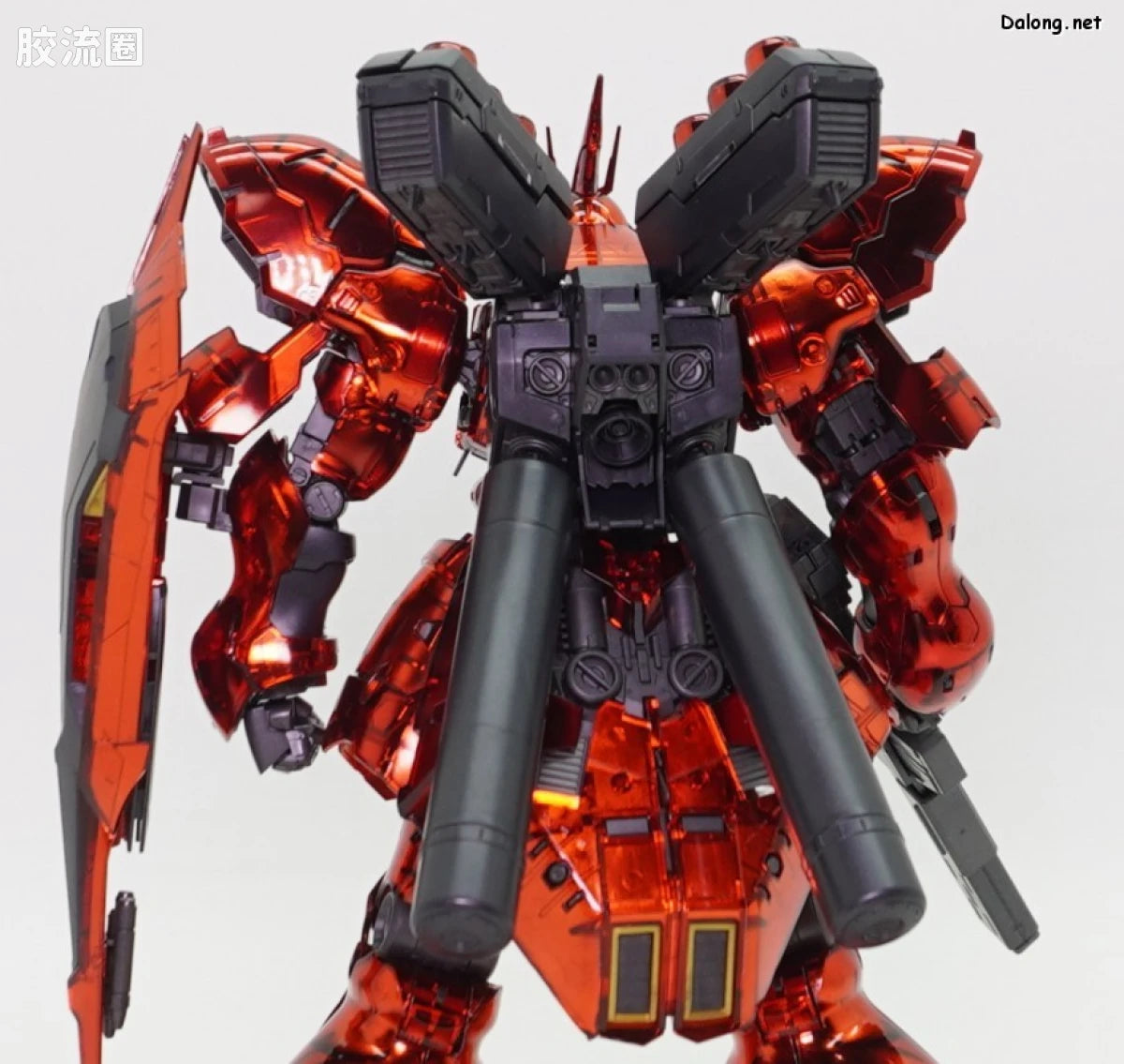RG 1/144 Sazabi [Mechanical Core Plating]