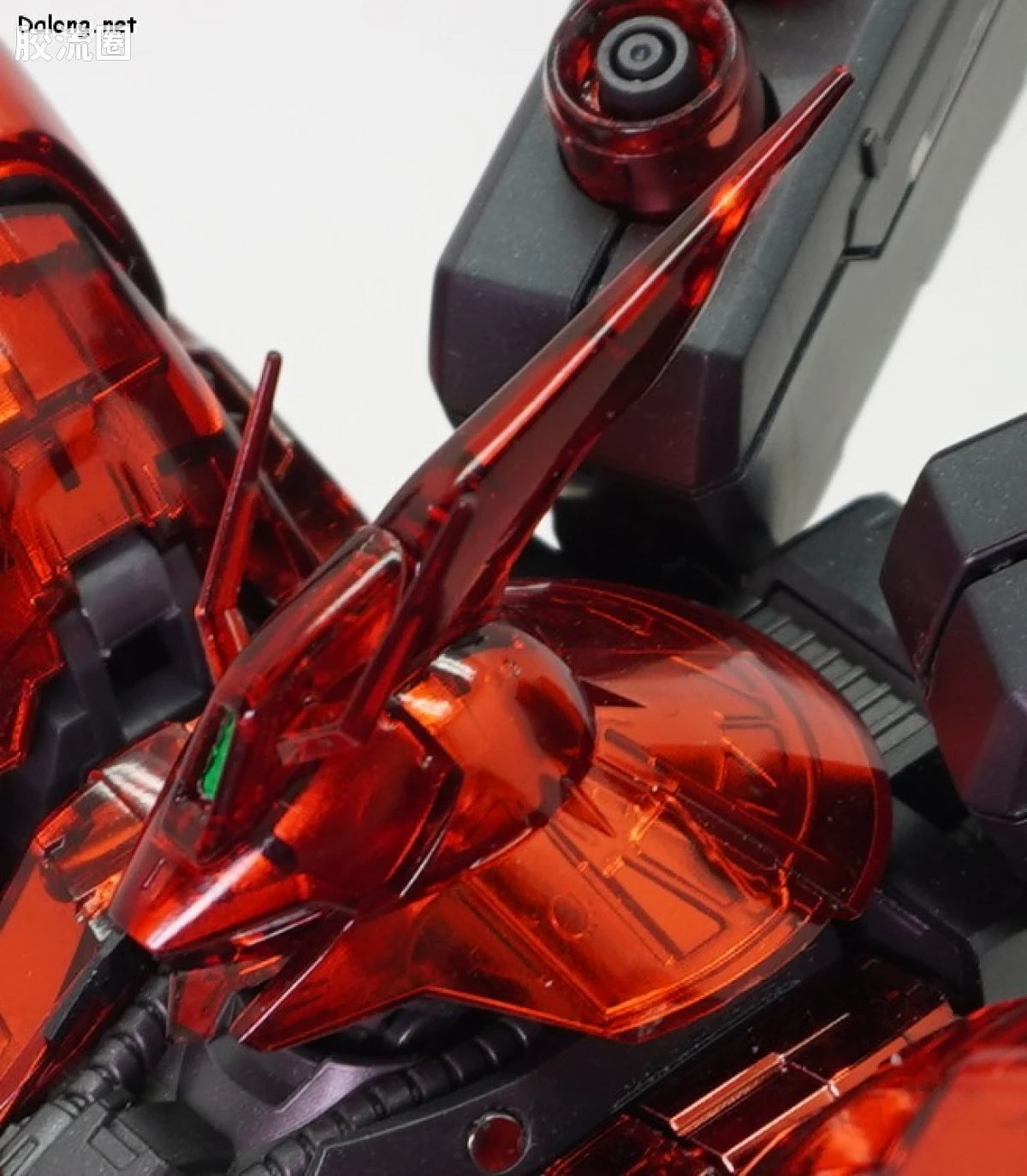 RG 1/144 Sazabi [Mechanical Core Plating]