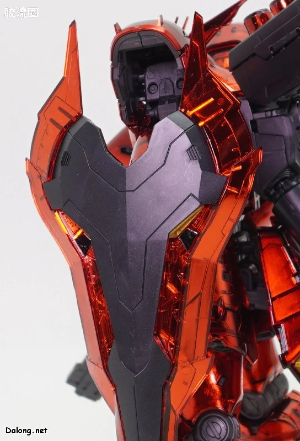 RG 1/144 Sazabi [Mechanical Core Plating]
