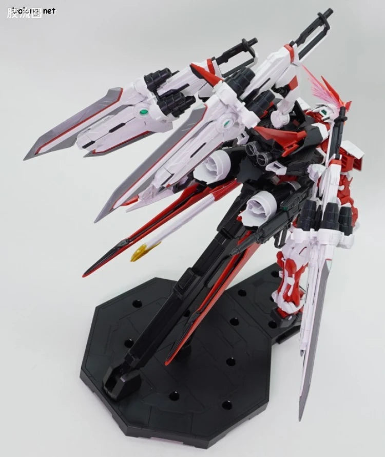 P-Bandai MG 1/100 Gundam Astray Red Dragon