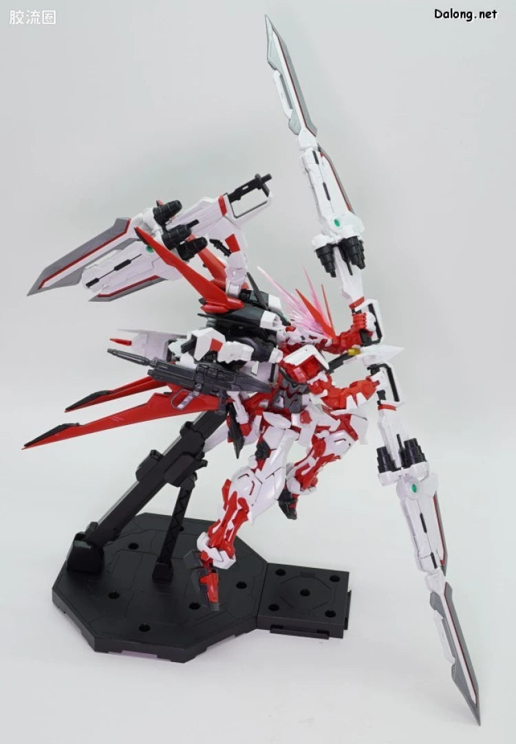 P-Bandai MG 1/100 Gundam Astray Red Dragon