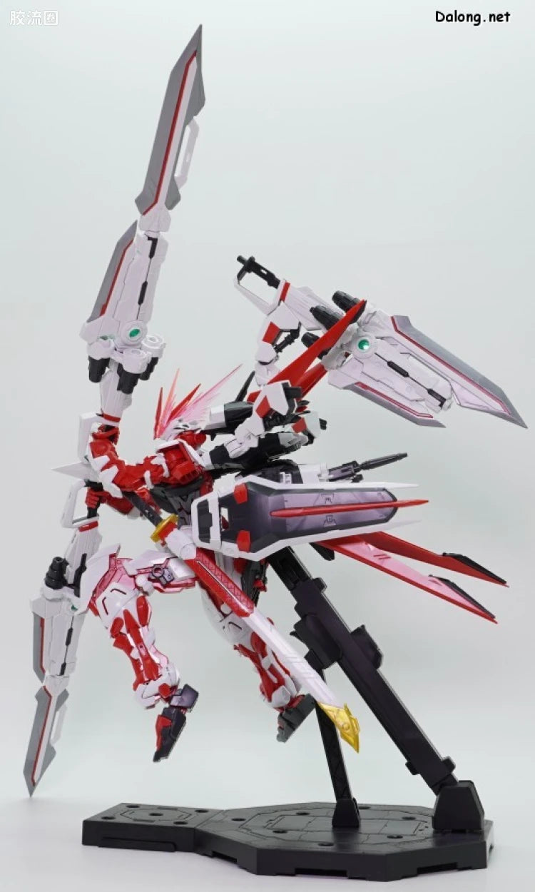 P-Bandai MG 1/100 Gundam Astray Red Dragon