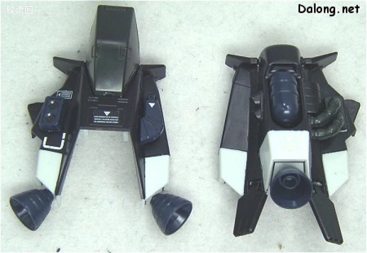 Bandai MG 1/100 MS-06R-1A Zaku II (Black Tri-Stars)