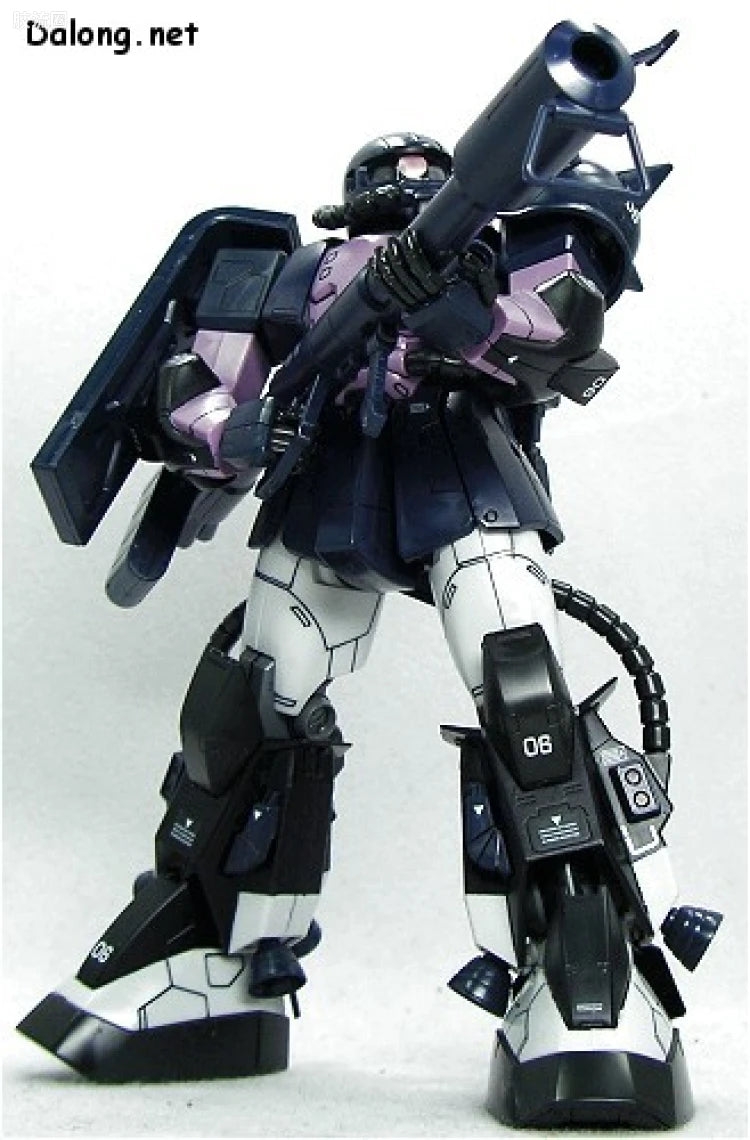 Bandai MG 1/100 MS-06R-1A Zaku II (Black Tri-Stars)