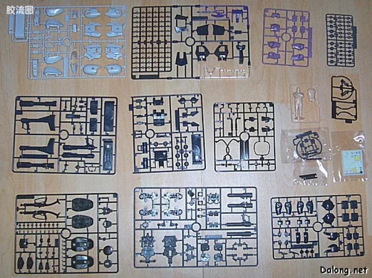 Bandai MG 1/100 MS-06R-1A Zaku II (Black Tri-Stars)