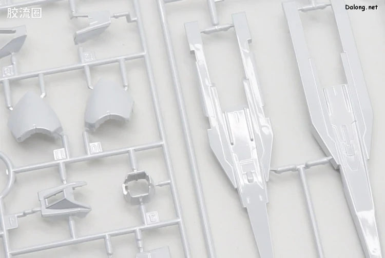 P-Bandai MG 1/100 00 Qan[T] Full Saber [Special Coating]
